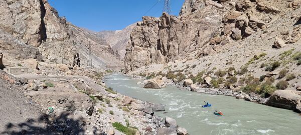 holky-na-treku-v-tadzikistanu