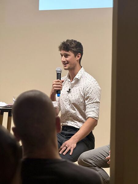 František Knobloch během diskuze v Rock Point Havlíčkova