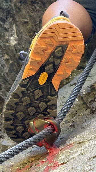 Dámské trekové boty GARMONT 9.81 ONYX GTX – podešev Vibram má opravdu velmi dobrou přilnavost v různorodém terénu