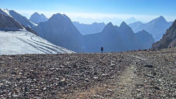 Zbývá posledních 50 metrů do sedla v naprosté vyčerpanosti