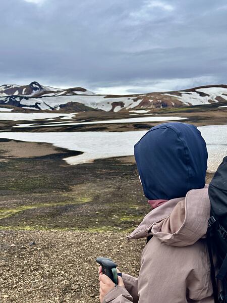 Dámská mikina Hannah ELI HOODY – úzká kapuce lemovaná pružnou gumou přiléhá těsně k hlavě a odolává větru